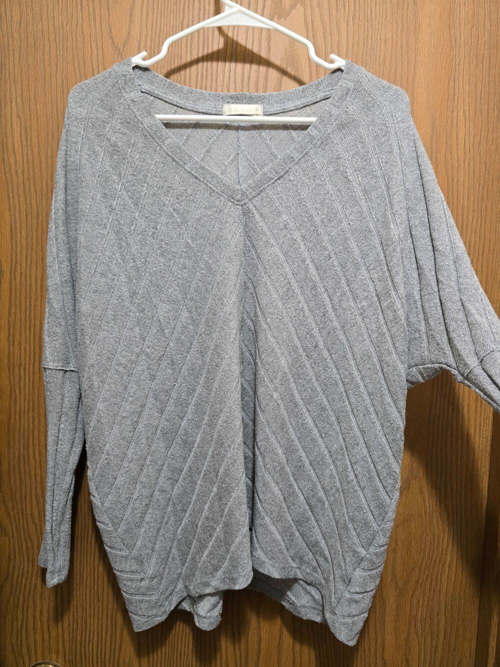 Altar'd State Grey Ribbed Chevron V-Neck Dolman Sweater Medium